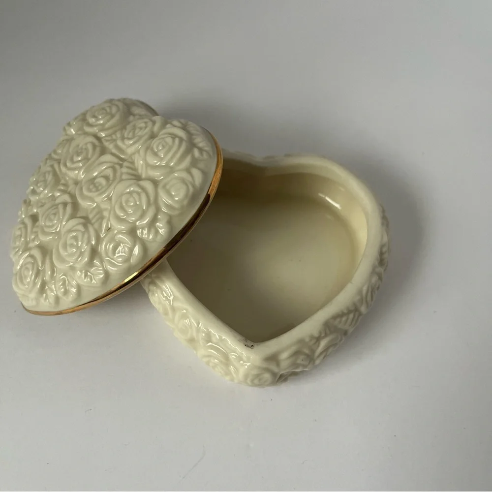 Vintage Lenox Ivory Porcelain 24K Gold Trim Rose Bud Trinket Dish Jewelry Keeper